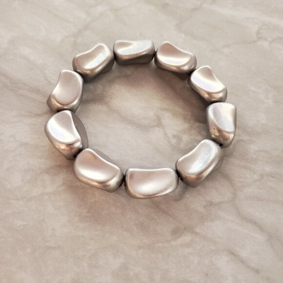 Jewelry - ✨ Silver Chunky Beaded Beads Elastic Streatch Bracelet ✨